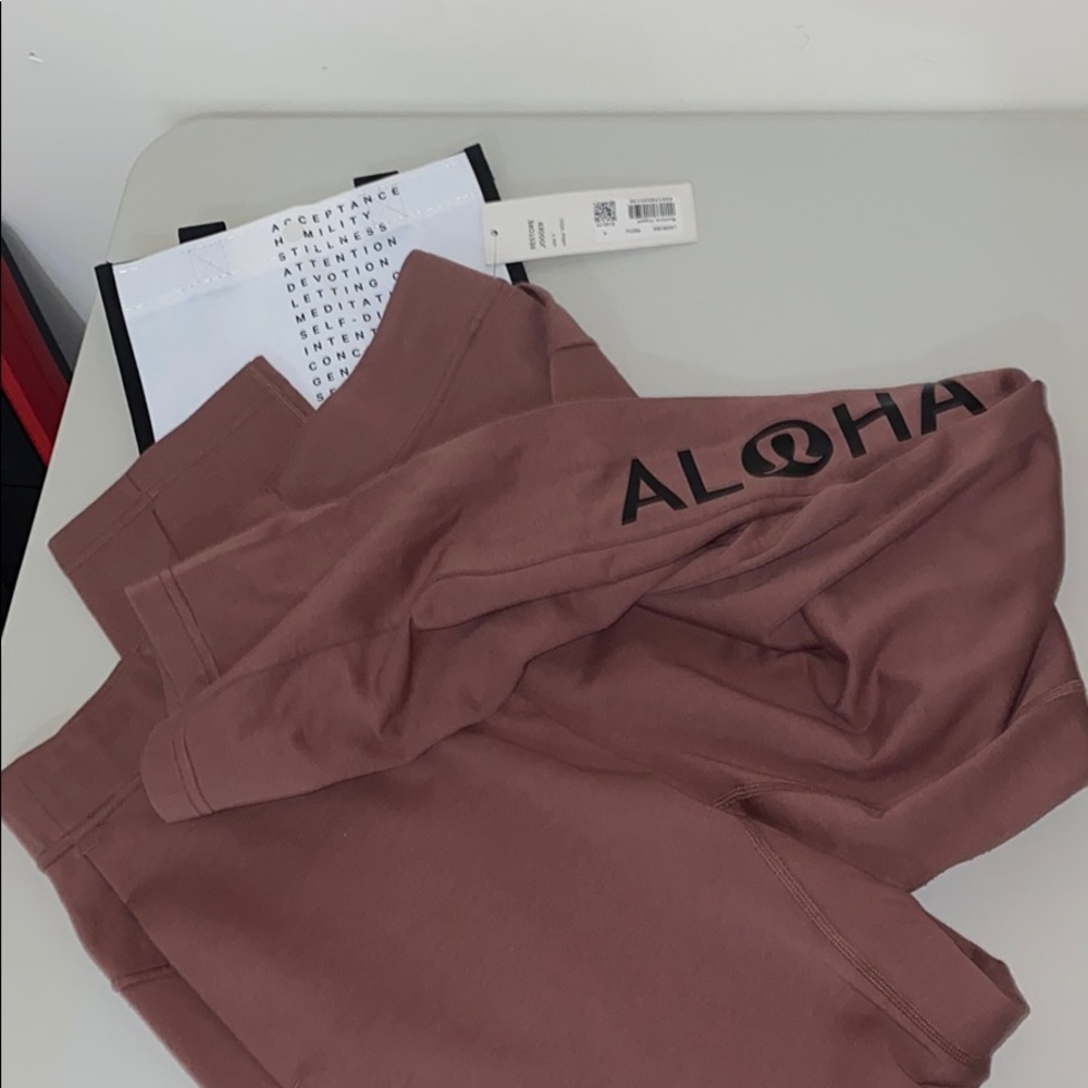 Lululemon Aloha Restore Joggers size 8